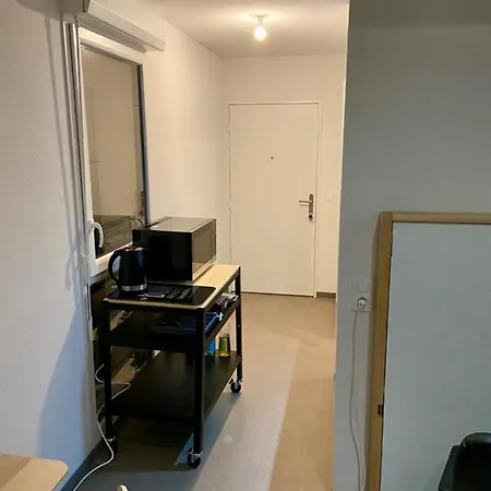 Nice 21 M Studio Near The Beach! ラ・ロシェル